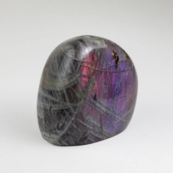 Labradorite violette pierre taillée