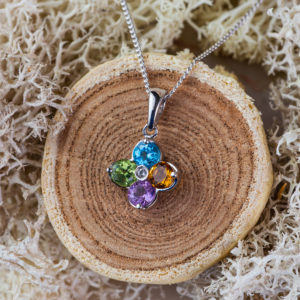 pendentif multicolore