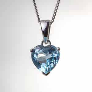 cœur topaze bleue pendentif