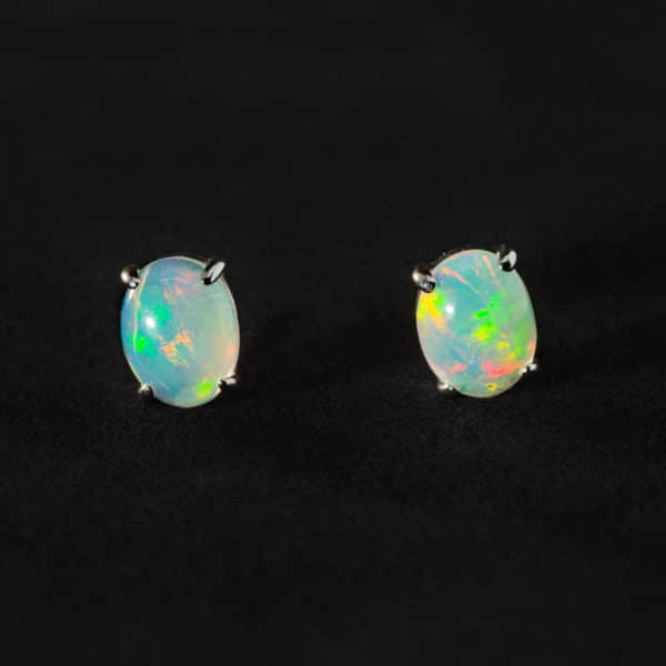 opale clous d'oreilles
