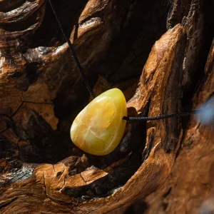 pendentif en opale jaune