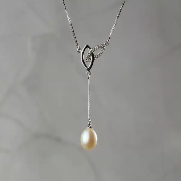 Collier avec perle blanche EVERLY