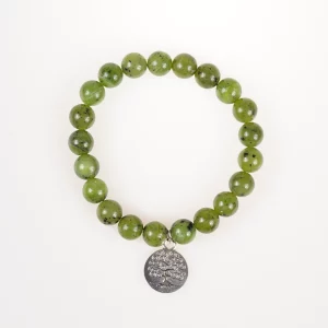 arbre de vie en jade néphrite sur fond blanc