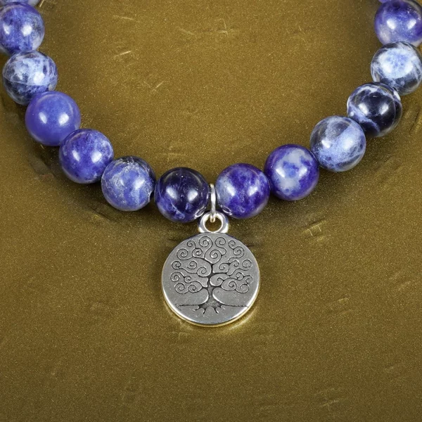 bracelet arbre de vie en sodalite plan rapproché