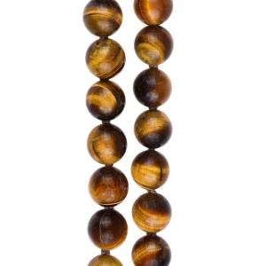 collier long pour homme en oeil de tigre. photo en détail des pierres sur fond blanc