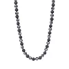 collier pour homme en hématite, onyx et pierre de lave. photo sur fond blanc