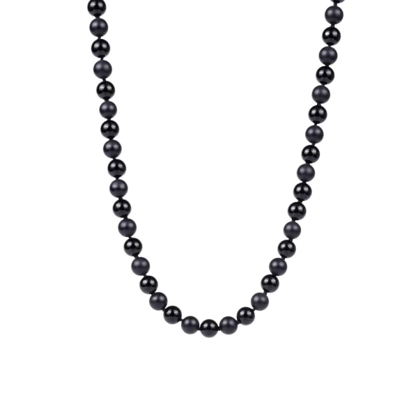 collier pour homme en onyx. photo sur fond blanc