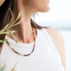 collier en tourmaline rose et verte photo avec modèle