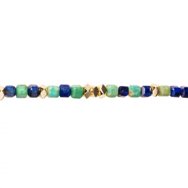 bracelet de cheville en lapis-lazuli et turquoise photo sur fond blanc