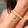 bracelet en topaze jaune et pierre de lune photo avec modèle