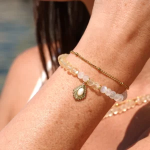 bracelet en topaze jaune et pierre de lune photo avec modèle