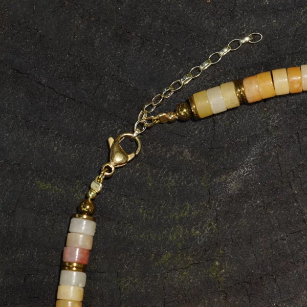 collier éléphant en jade jaune photo du fermoir