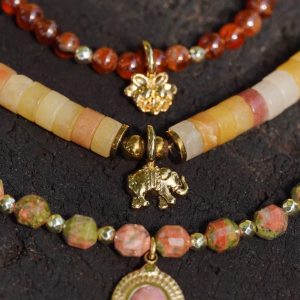 collier éléphant en jade jaune