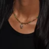 collier en unakite, photo porté par modèle