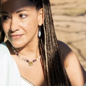 collier en fluorite photo avec porté par modèle